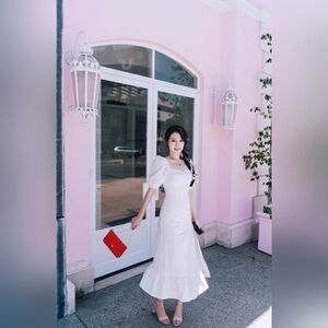 White Belgium Midi/Long Dress Falls Around Ankle